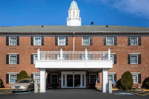 Comfort Inn Auburn-Worcester Hotels in Sutton