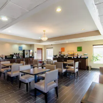 Clarion Pointe Apex - Holly Springs