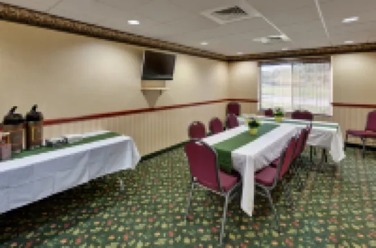 Baymont by Wyndham Clinton