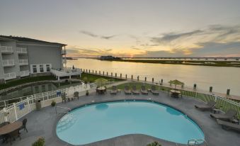 Comfort Suites Chincoteague Island Bayfront Resort