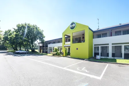 B&B Hotel Brest Kergaradec Aéroport Gouesnou Отели в г. Гипава
