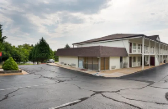Brentwood Inn & Suites - Lynchburg