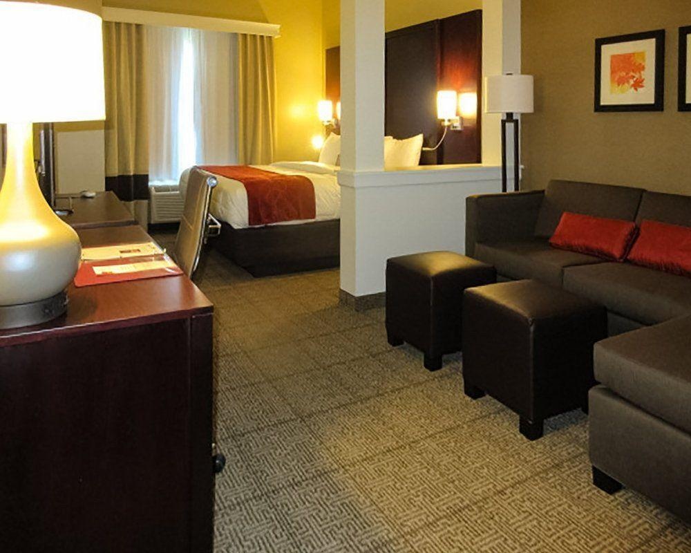 Comfort Suites-Youngstown North