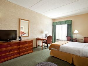 Country Inn & Suites by Radisson, Mt. Pleasant-Racine West, WI