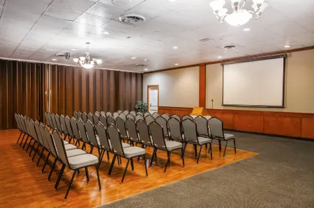 Red Lion Hotel & Conference Center Ellensburg