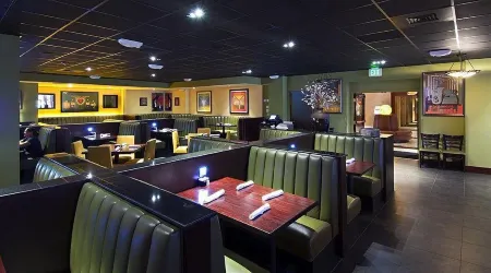 DoubleTree by Hilton San Francisco South Airport Blvd Отели рядом с достопримечательностью «SFO Museum»