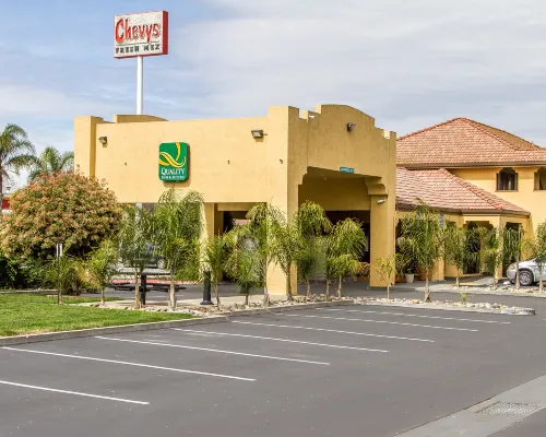 Quality Inn & Suites Gilroy Hotels in Gilroy