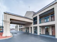 Quality Inn Tanglewood Hotels in Roanoke