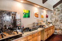 Ocean Paradise Hotel & Resort - breakfast