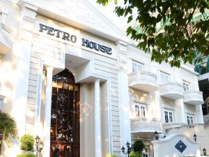 Petro House Hotel