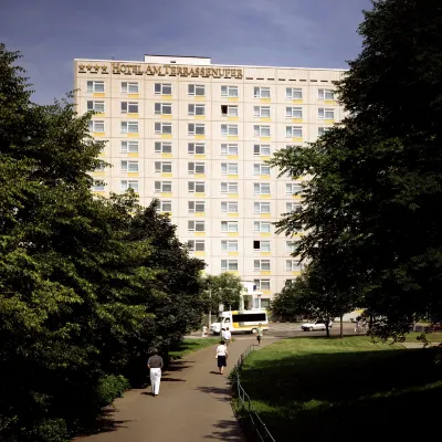 Hotel am Terrassenufer Hotels near Dreikönigskirche - House of the Church Dresden