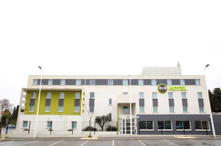 B&B Hotel Perpignan Sud Marché International Отели рядом с достопримечательностью «Университет Перпиньян Виа Домитьа»