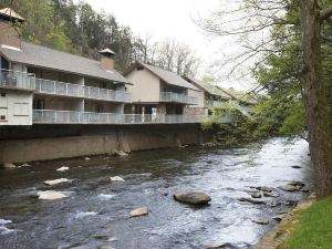 Rocky Waters Motor Inn