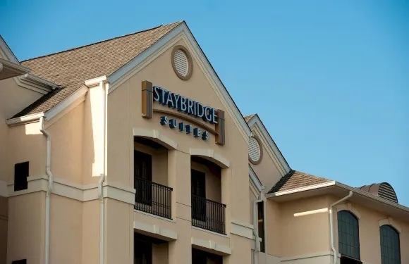 Staybridge Suites 查爾斯頓，阿什利磷酸鹽