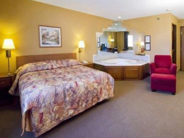 Coratel Inn & Suites Blaine