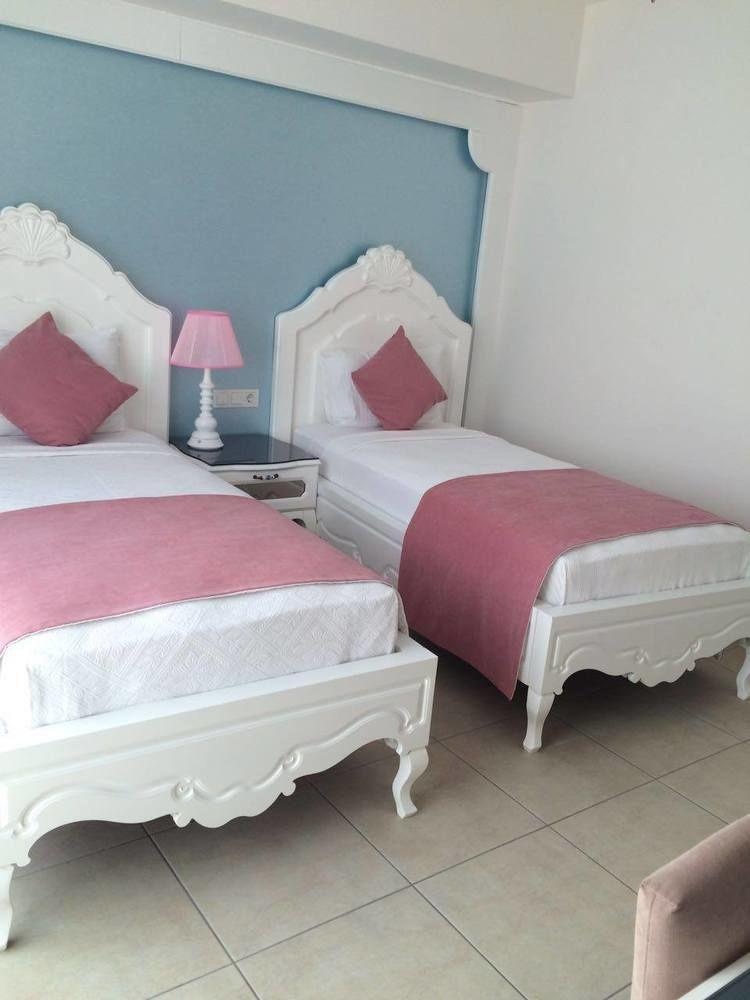 Montebello Deluxe