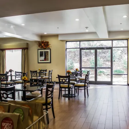 Comfort Suites Clayton - Garner