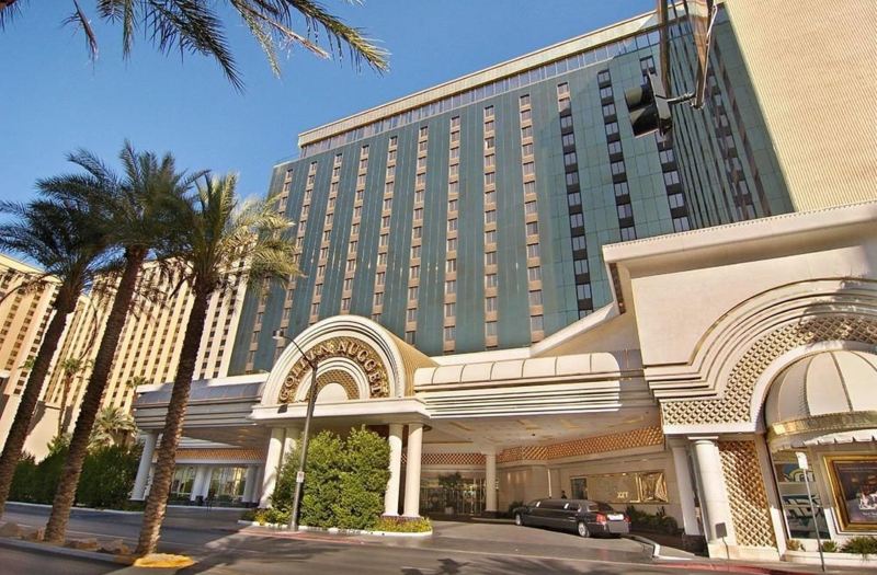 Golden Nugget Las Vegas-Las Vegas Updated 2022 Room Price-Reviews & Deals |  Trip.com