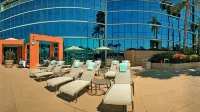 Hyatt Regency Long Beach Hotel in zona American Language Institute