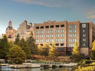 Hotel Emma at Pearl on the Riverwalk