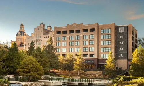 Hotel Emma at Pearl on the Riverwalk