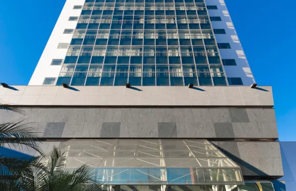 波旁貝洛奧裏藏特阿豐索佩納商務酒店