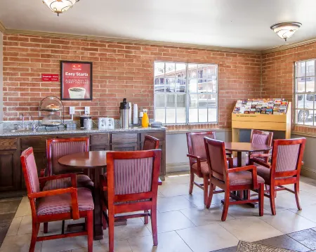 Rodeway Inn Prescott Отели рядом с достопримечательностью «Университет Эмбри-Риддл Аэронаутикал в Прескотт»