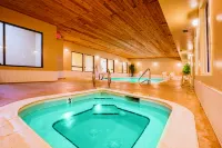 La Quinta Inn & Suites by Wyndham Lexington South / Hamburg - Hot Tub