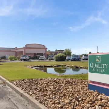 Quality Inn & Suites