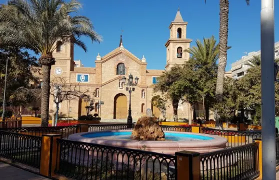 特羅威雅哈公寓酒店