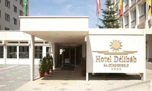Hotel Délibáb