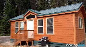 Snowflower Camping Resort Cottage 7