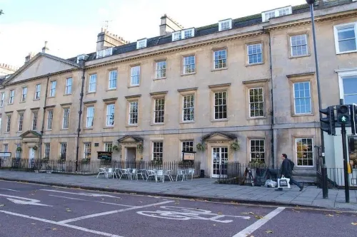 Parade Hotel Bath - Chỗ nghỉ phục vụ bữa sáng