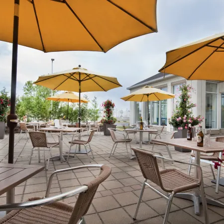 Hilton Garden Inn Montreal Airport Отели рядом с достопримечательностью «Главный офис компании Air Canada»