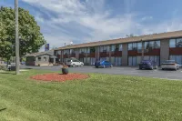 Ramada by Wyndham Kingston Hotels in 