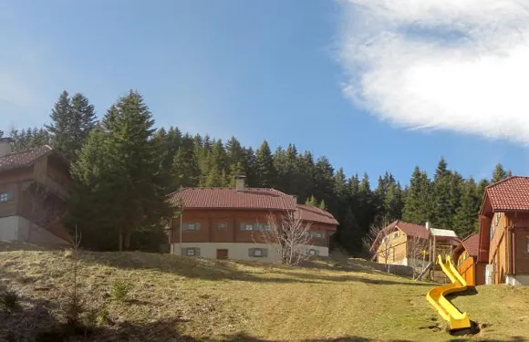 阿爾姆胡滕多夫科裏皮茨託爾度假屋