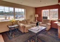 HomeTown Inn & Suites