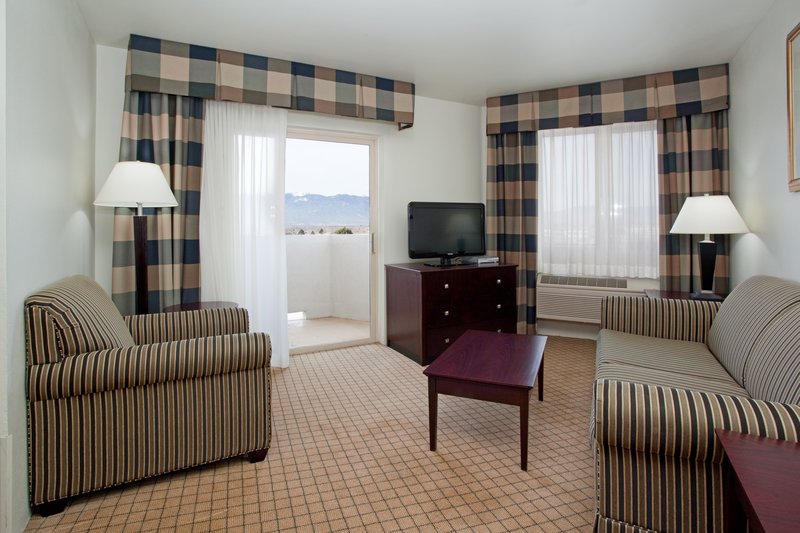 Holiday Inn Express Colorado Springs Airport, an Ihg Hotel