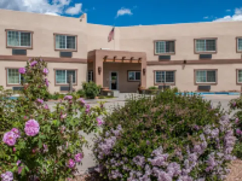 Econo Lodge Inn & Suites Hotels in Santa Fe