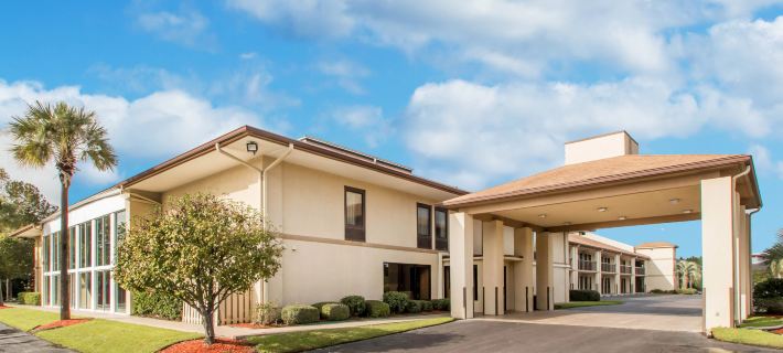 Quality Inn & Suites Ridgeland Hotels in Jasper County