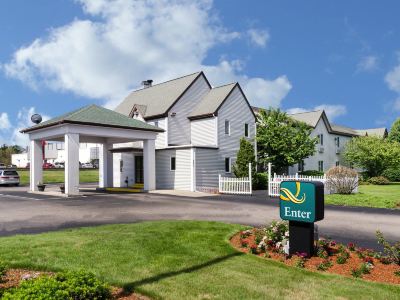 Residences at Solomon Pond
