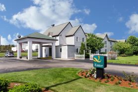 Residences at Solomon Pond