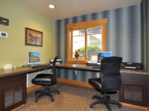 Lakeside Lodge and Suites Hotels in Chelan