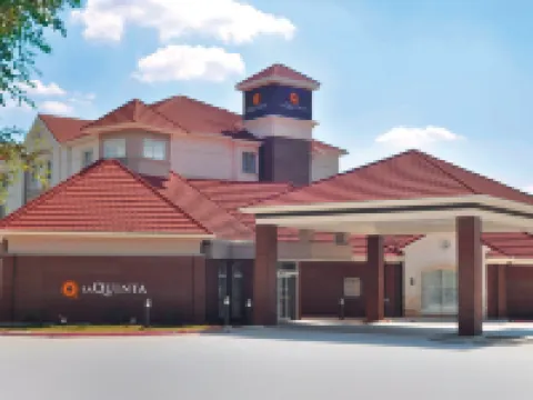 La Quinta Inn & Suites by Wyndham Dallas Plano West Hotels in Plano