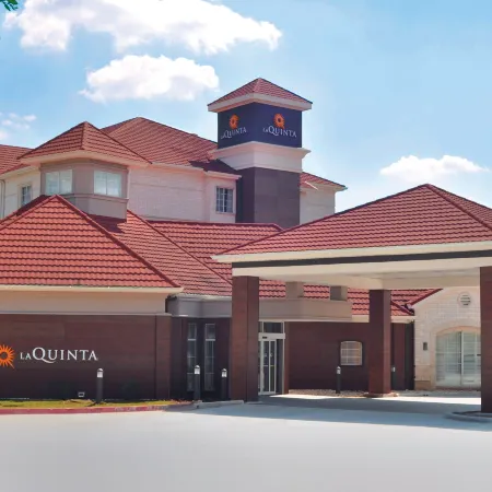 La Quinta Inn & Suites by Wyndham Dallas Plano West