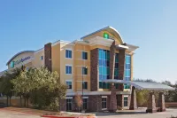 Holiday Inn Express & Suites North Dallas at Preston Hotels in Dallas