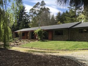 Lye Bow Lake House