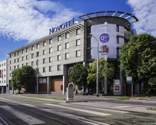 Novotel Szczecin Centrum Hotels near Central Cemetery