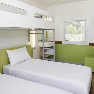 Ibis Budget Melbourne Airport Hotels near Parkmore Crescent Park