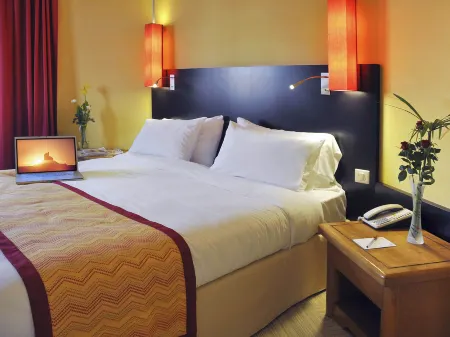 Hôtel Mercure Alger Aéroport Отели рядом с достопримечательностью «Terminal 4S of Houari Boumediene Airport»